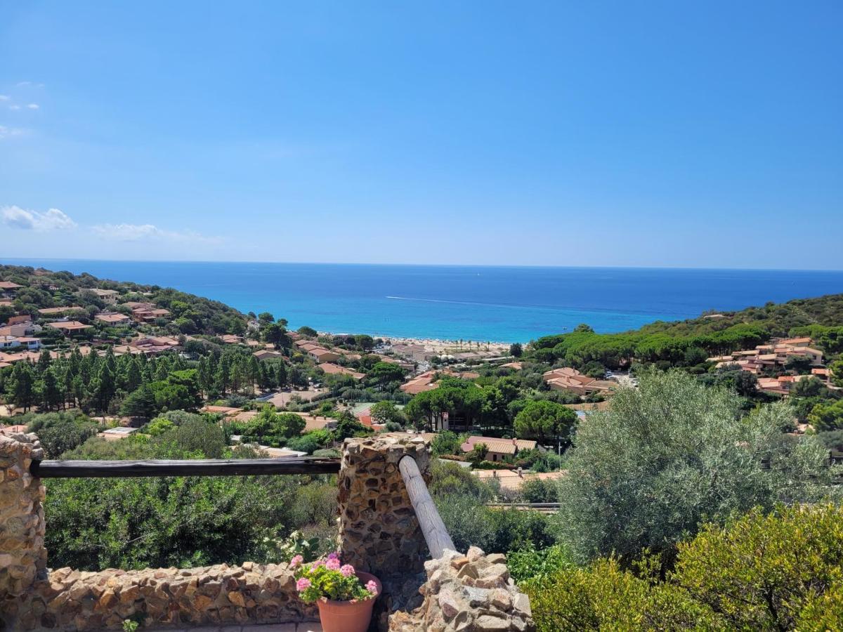 Villetta Con Piscina Panoramica Belvedere Mari Pintau Geremèas Exteriör bild