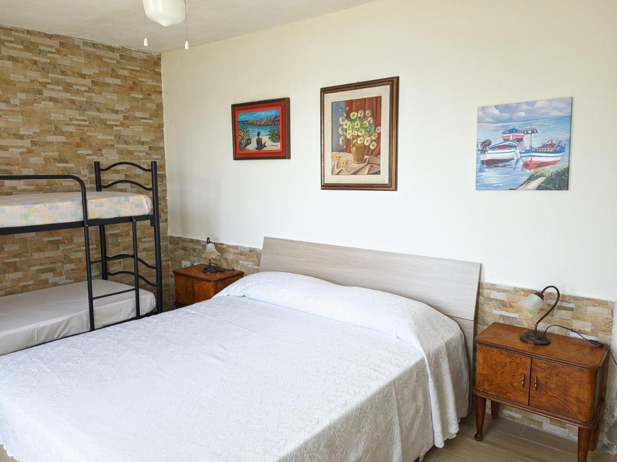 Villetta Con Piscina Panoramica Belvedere Mari Pintau Geremèas Exteriör bild