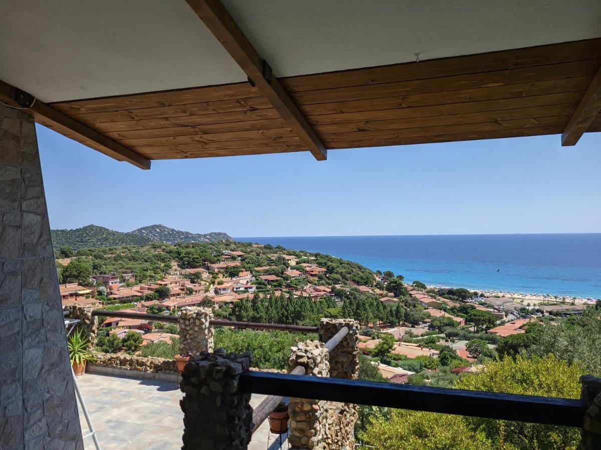 Villetta Con Piscina Panoramica Belvedere Mari Pintau Geremèas Exteriör bild