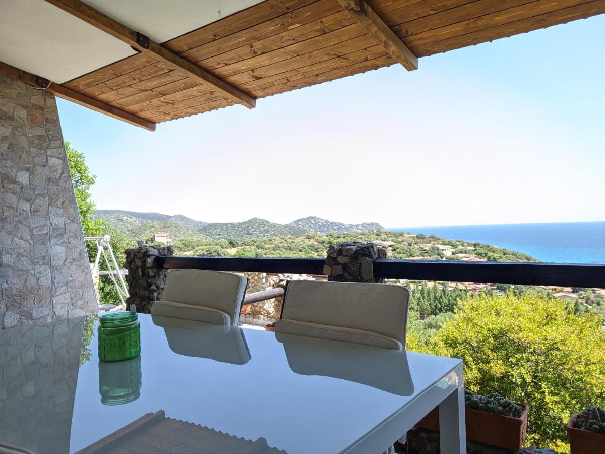 Villetta Con Piscina Panoramica Belvedere Mari Pintau Geremèas Exteriör bild
