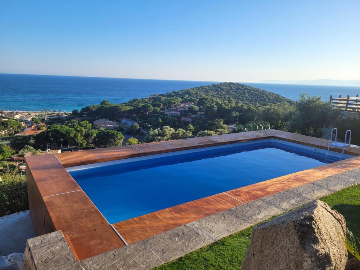 Villetta Con Piscina Panoramica Belvedere Mari Pintau Geremèas Exteriör bild