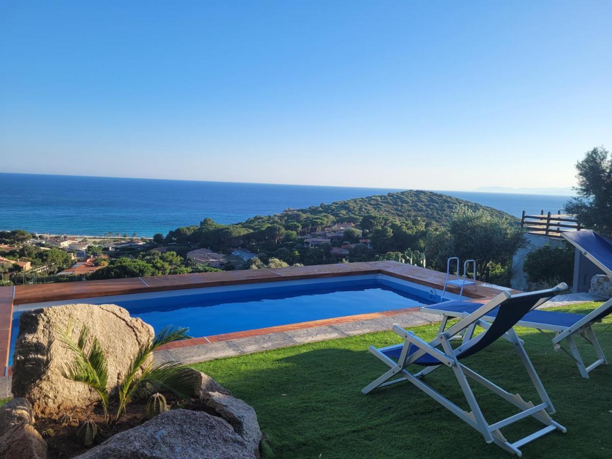 Villetta Con Piscina Panoramica Belvedere Mari Pintau Geremèas Exteriör bild