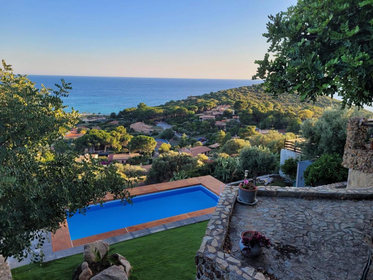 Villetta Con Piscina Panoramica Belvedere Mari Pintau Geremèas Exteriör bild