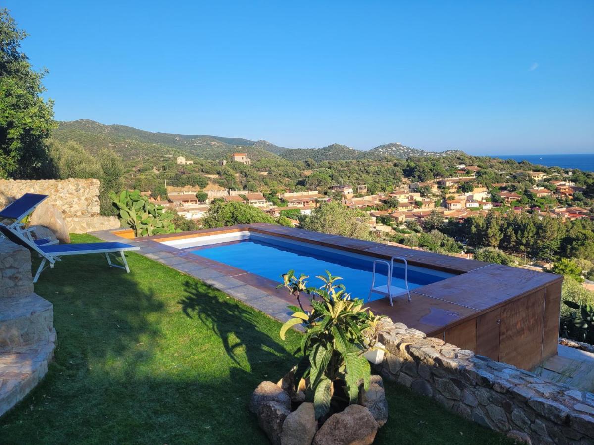 Villetta Con Piscina Panoramica Belvedere Mari Pintau Geremèas Exteriör bild