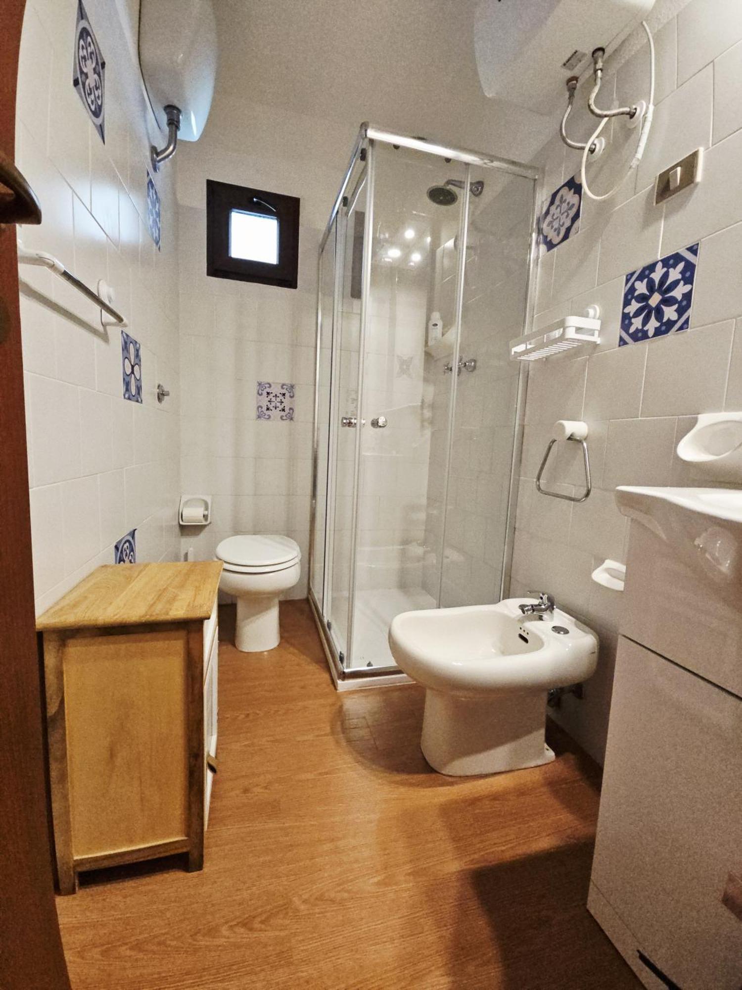 Villetta Con Piscina Panoramica Belvedere Mari Pintau Geremèas Exteriör bild